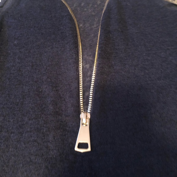 Cold shoulder zip front 3/4 sleeve sweater - Picture 6 of 7